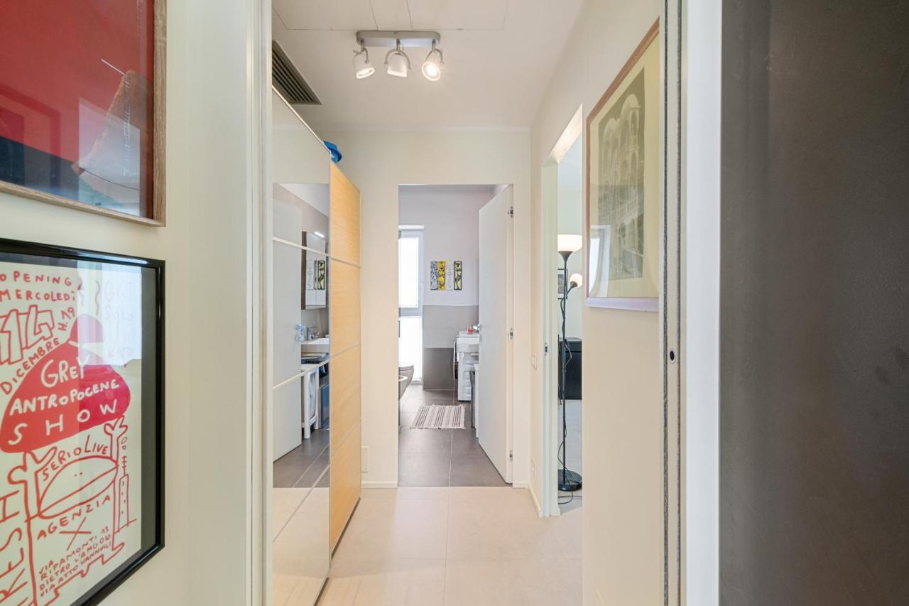 Parma Railway Station Apartment Exterior foto